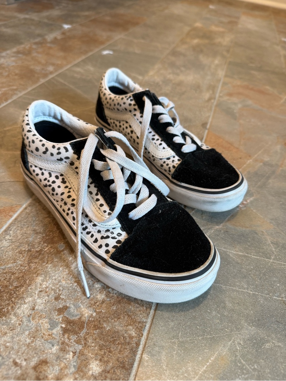 Vans Kids Black & White Spotted Old Skool Sneakers